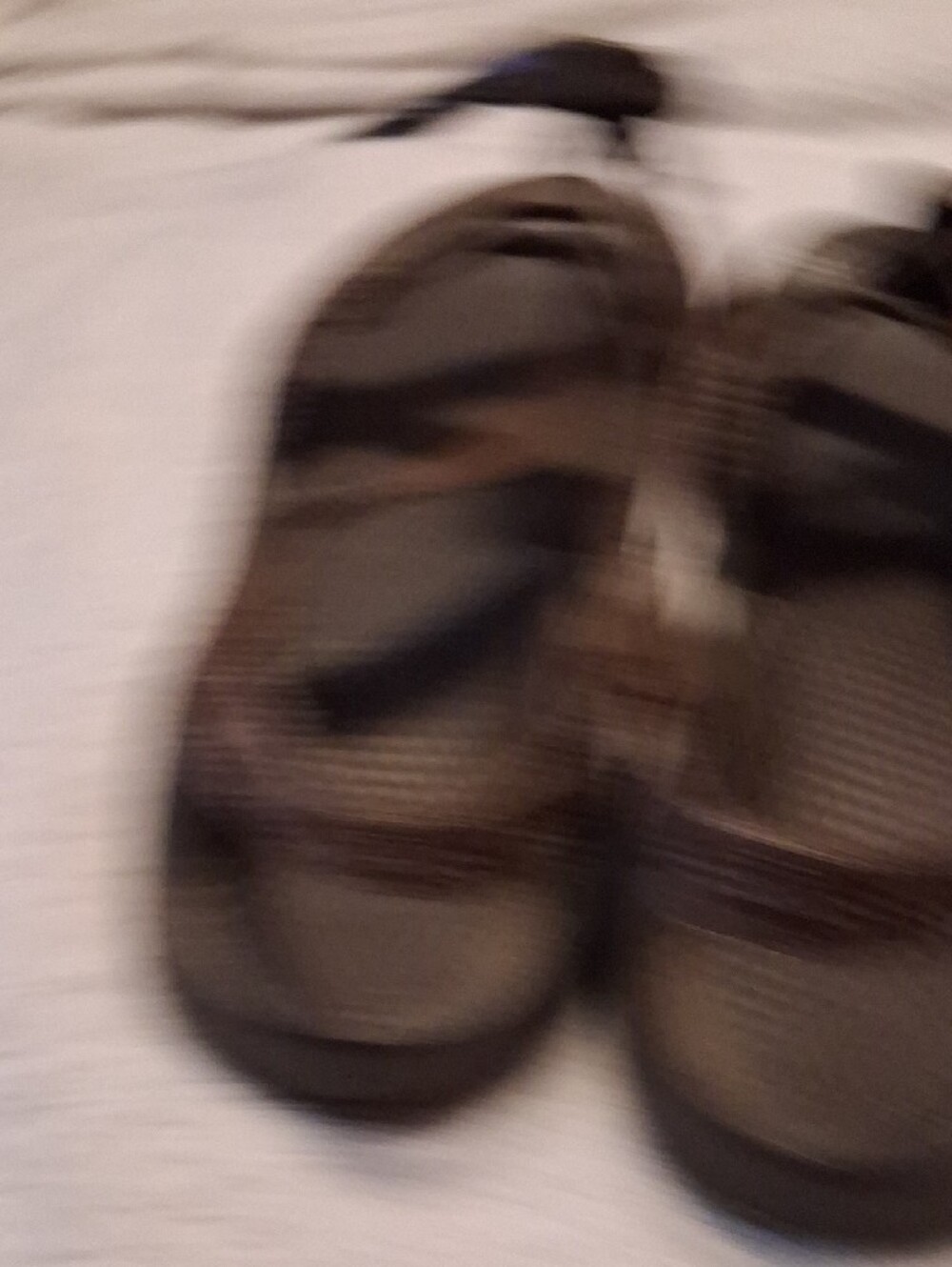 Chaco Brown Patterned Men’s Adjustable Strap Sandals - Picture 8 of 12